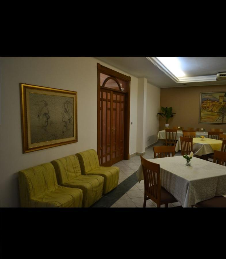 Albergo Ristorante San Tommaso Aquino ภายนอก รูปภาพ